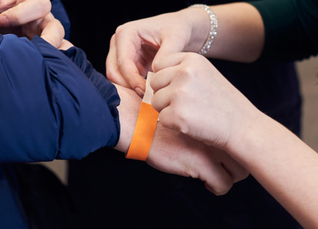 Les bracelets Tyvek® : La solution qui révolutionne vos événements